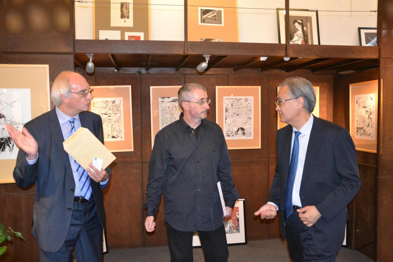 Mr Debouverie, Juan et S. E. Monsieur l'Ambassadeur de Japon