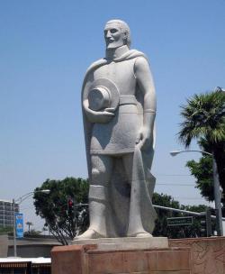 Deanza statue